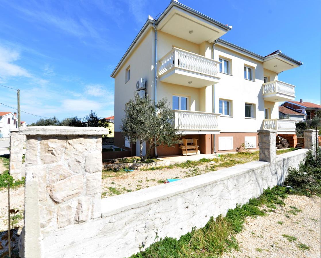 Apartments Verita Pakostane Exterior photo